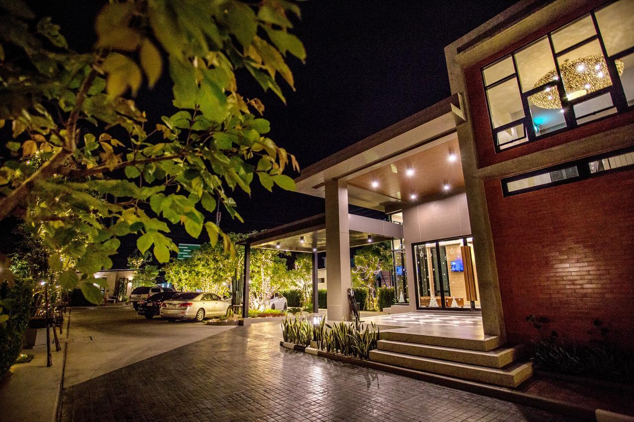 Bunprasop Garden Hotel Nakhon Si Thammarat Buitenkant foto
